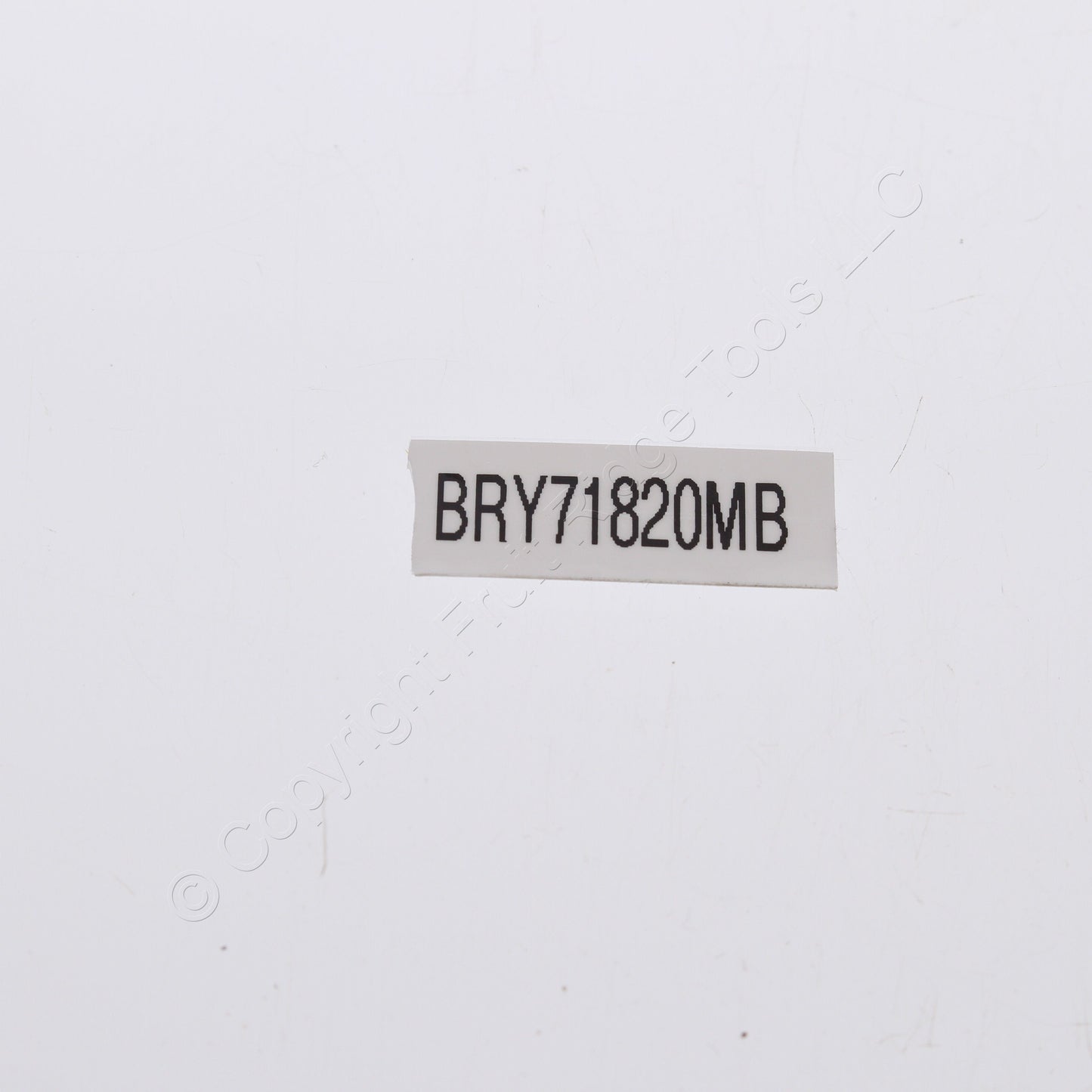 Bryant Twist Locking Flanged Inlet Plug L18-20P 20A 120/208V 3�Y Bulk 71820MB