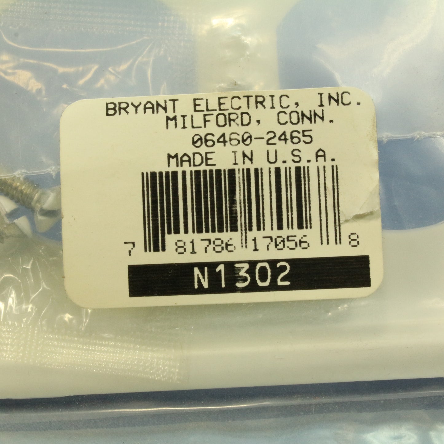 Bryant N1302 White Thermoplastic 2-Gang Outlet Cover Duplex Receptacle Wallplate