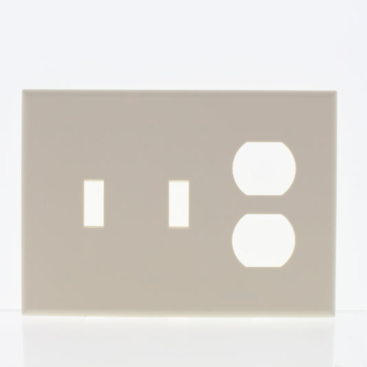 Cheetah PJ21C-C0T 3-Gang Toggle Duplex Receptacle Screwless Cover Wallplate 2pcs