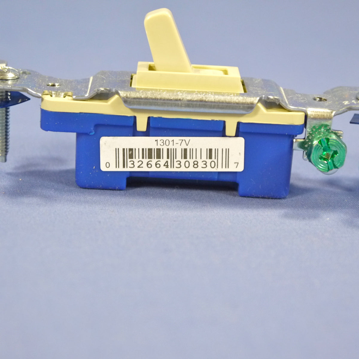 Cooper 1301-7V Ivory Single Pole 15A Toggle Switch Wall Light Control 120V Bulk