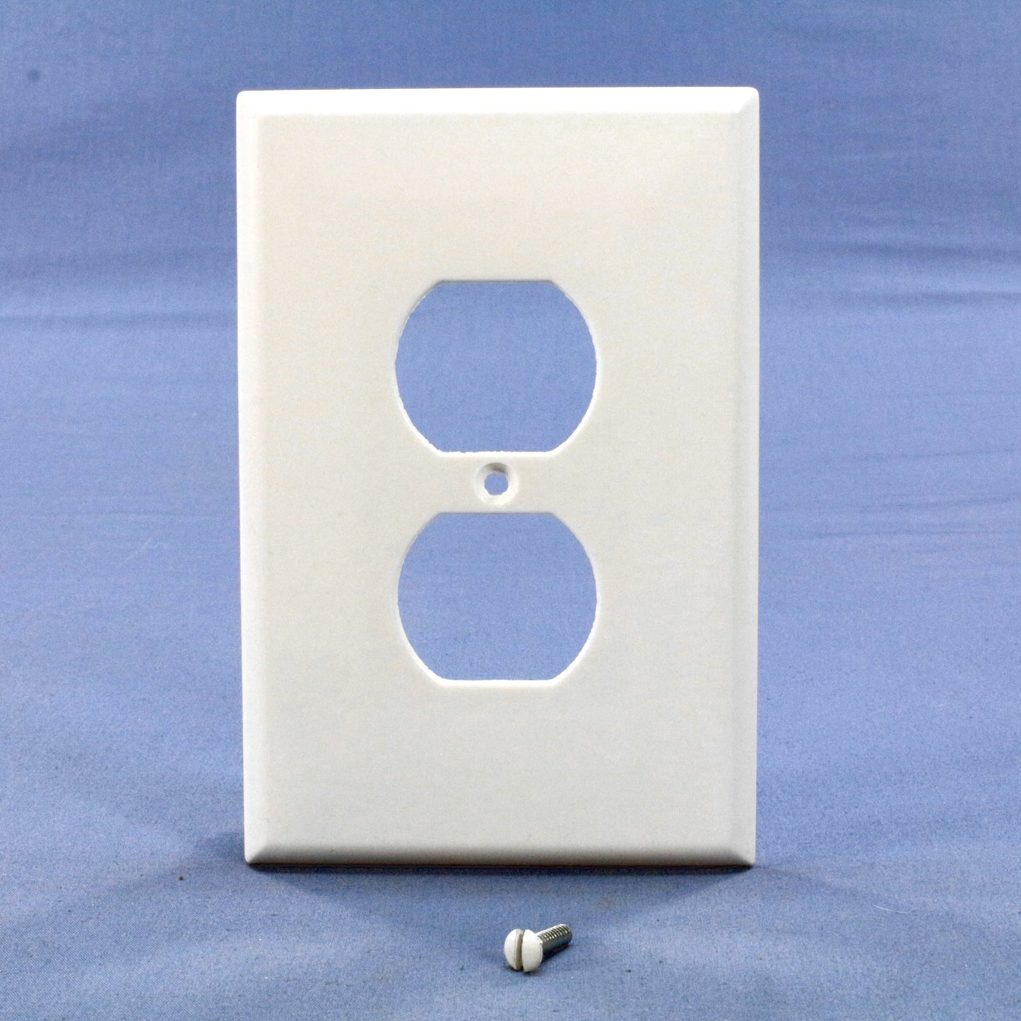 Eaton White Oversize Receptacle Wallplate Duplex Outlet Thermoset Cover 2142W