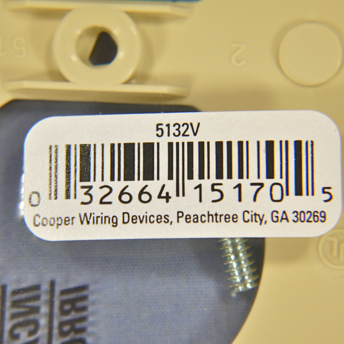 Cooper 5132V Ivory 1-Gang Duplex Receptacle Outlet Unbreakable Nylon Wallplate