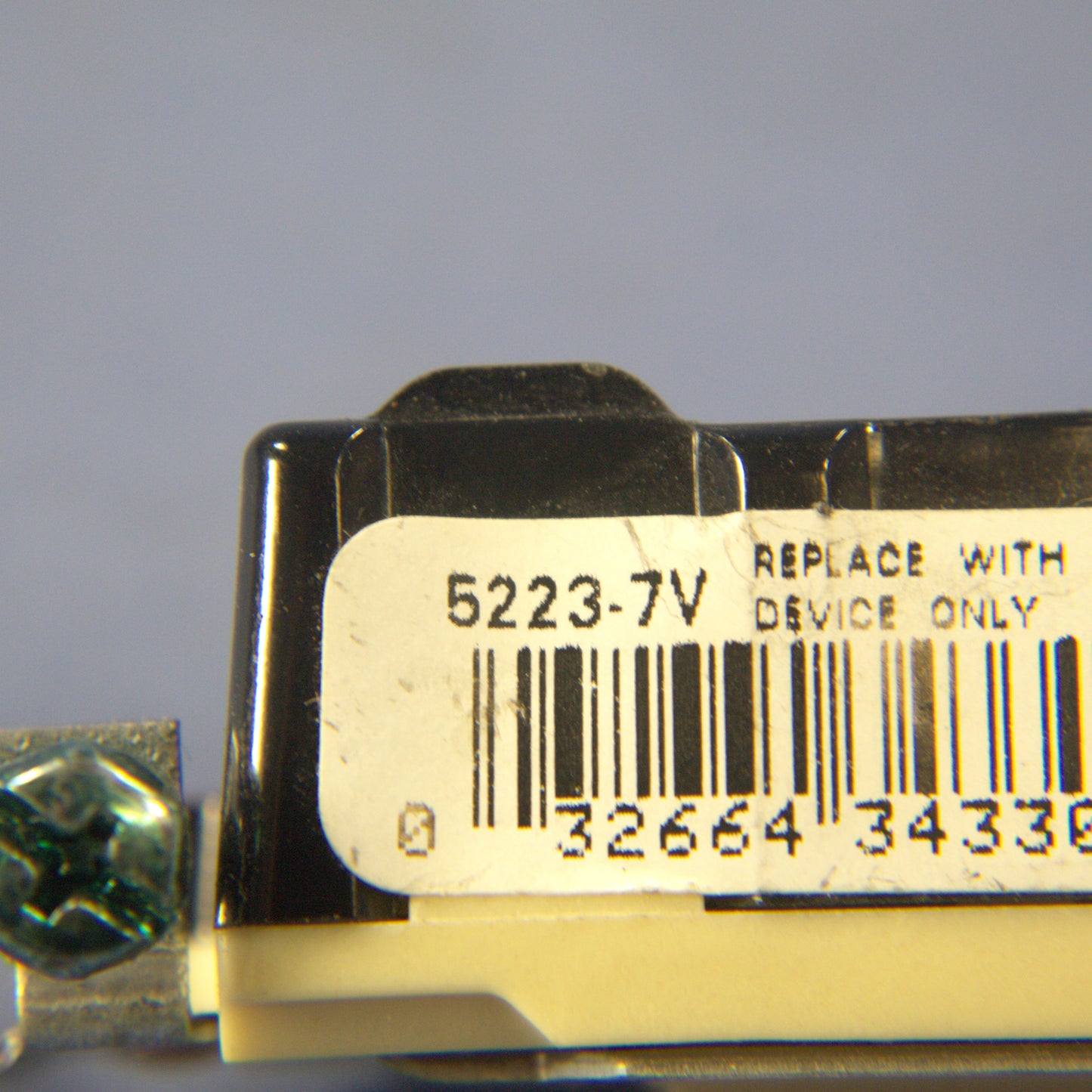 Cooper Wiring Devices 5223-7V Ivory Framed 3-Way Toggle Wall Light Switch