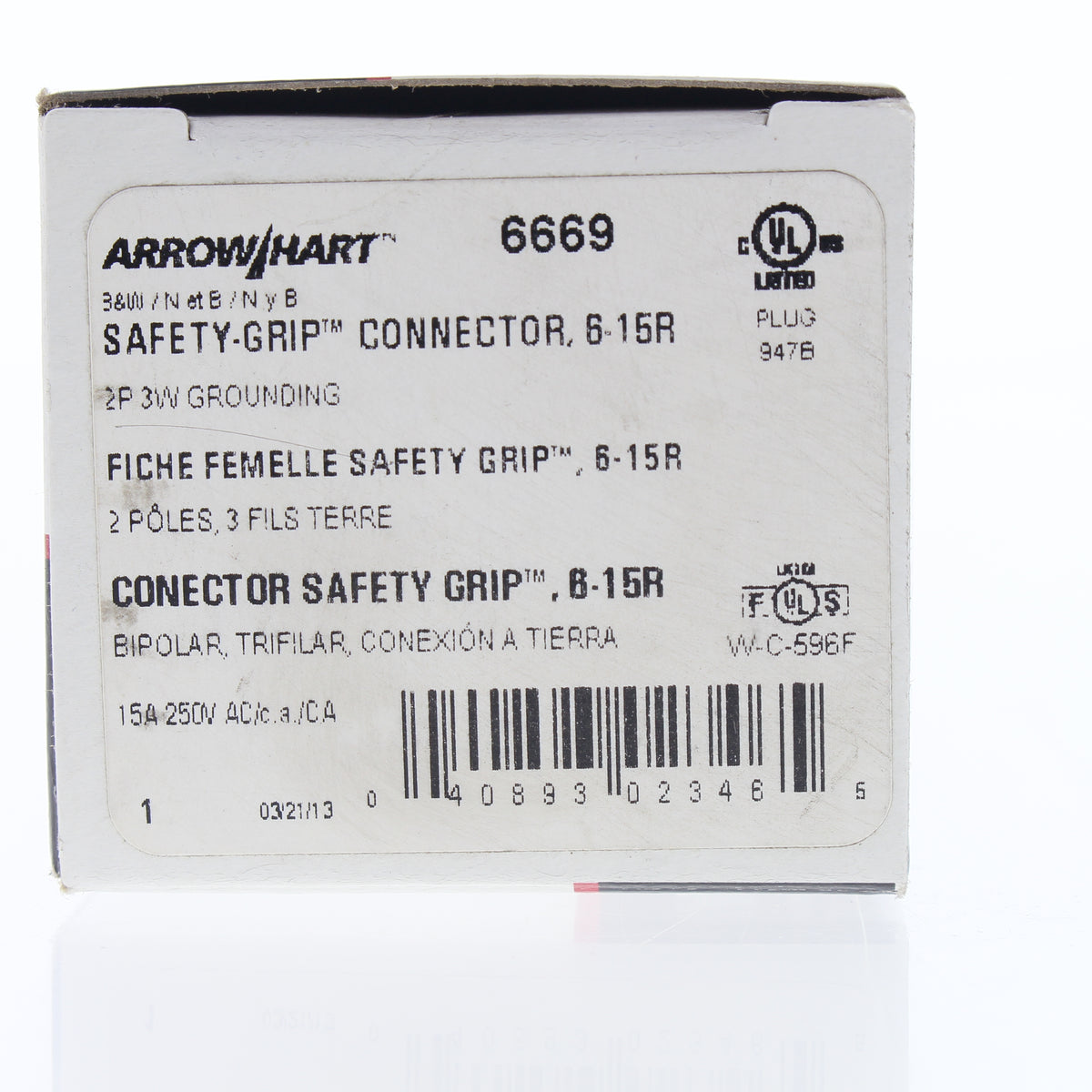 Cooper Straight Blade Safety Grip Nylon Dead-Front Connector 6-15R 15A 250V 6669