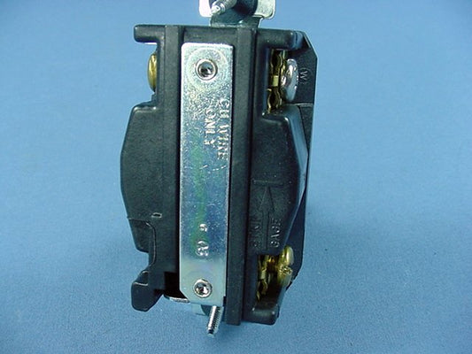 Cooper CWL1420R Twist Turn Locking Receptacle Outlet NEMA L14-20R 20A 125/250V