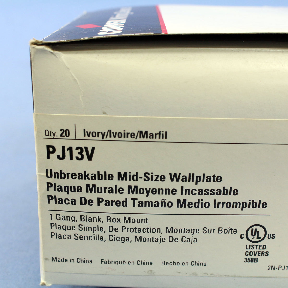 Cooper PJ13V Ivory 1-Gang Blank Unbreakable Mid-Size Wallplate Box Mount 20pcs