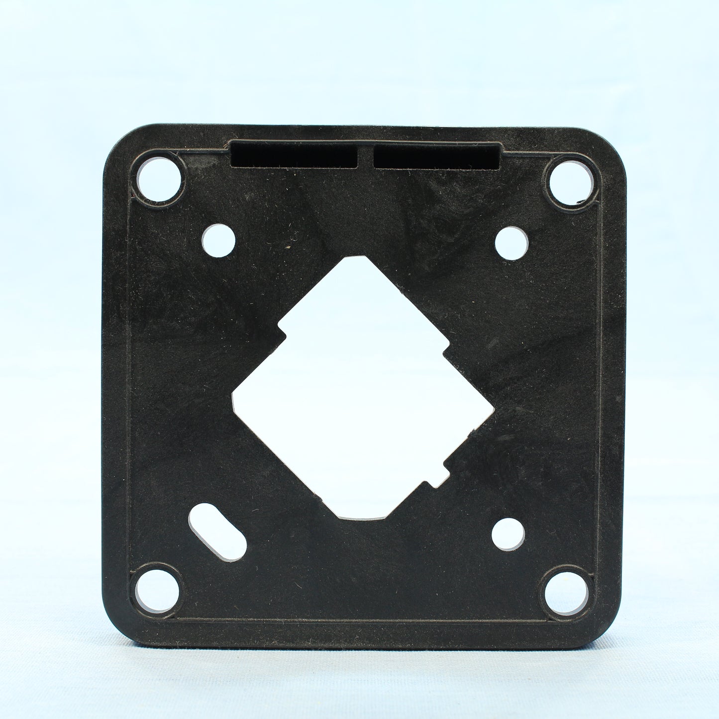 Cooper Pin & Sleeve Polarizer Plate 600 VAC 3Ø ARC64W Black 0402970 WD03367 60A