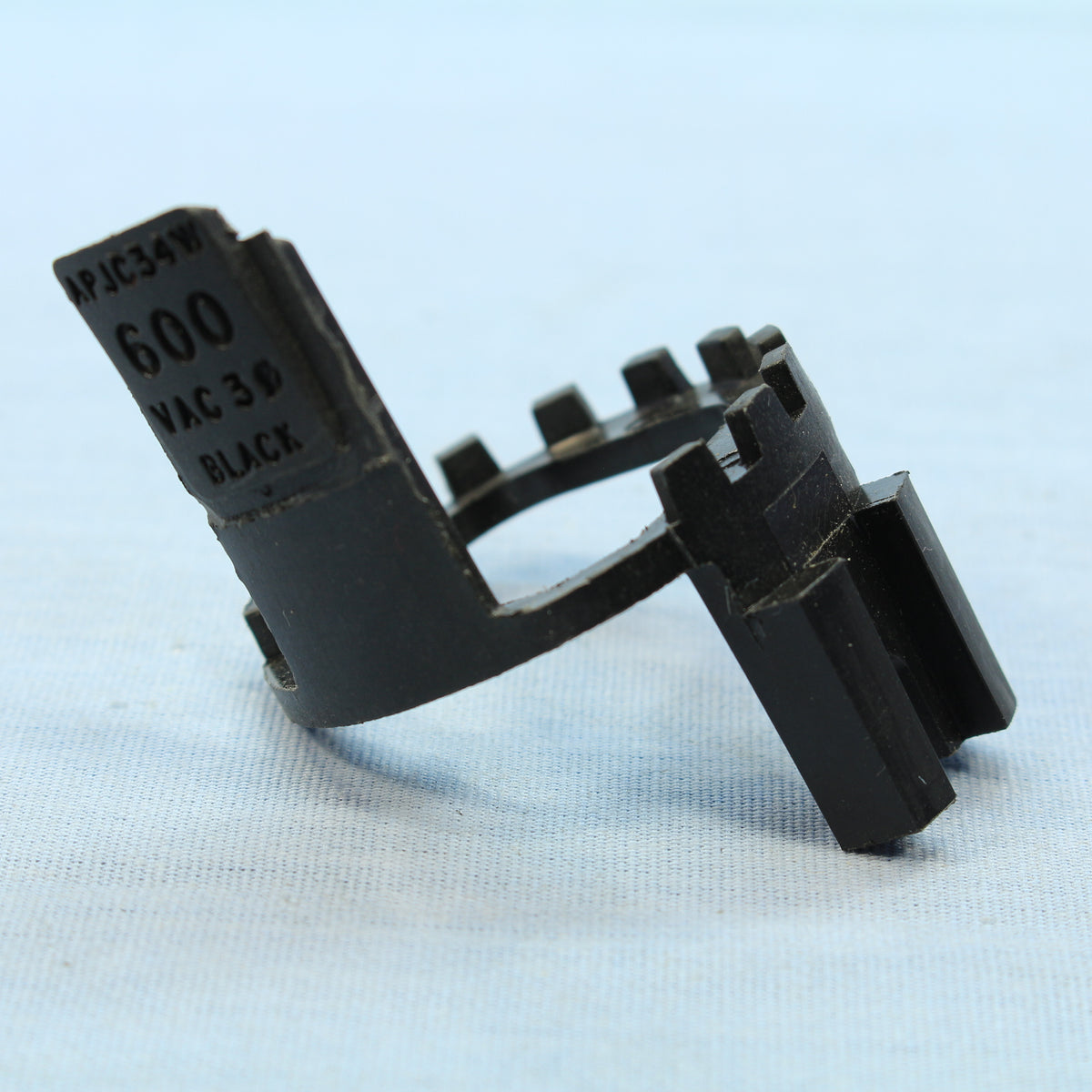 Cooper Pin & Sleeve Plug Polarizer APJC34W 600 VAC 3Ø Black 0402938 192083 30A