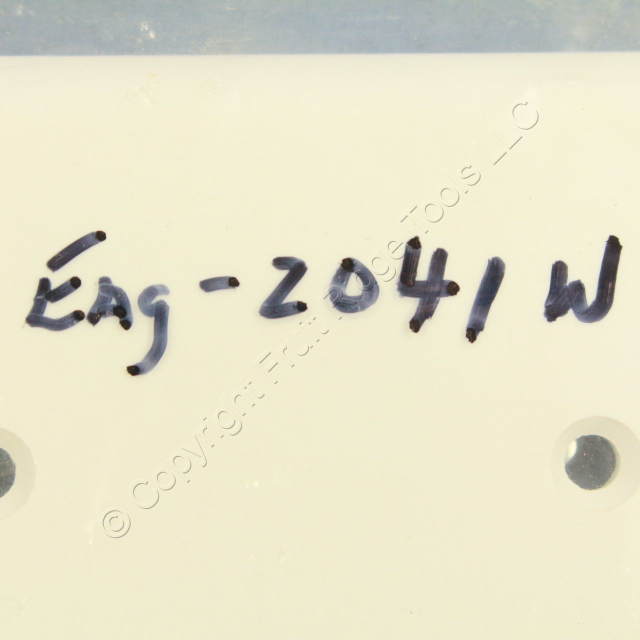 Eagle 2041W White 3-Gang Toggle Switch Plastic Mid-Size Wallplate Cover Plate