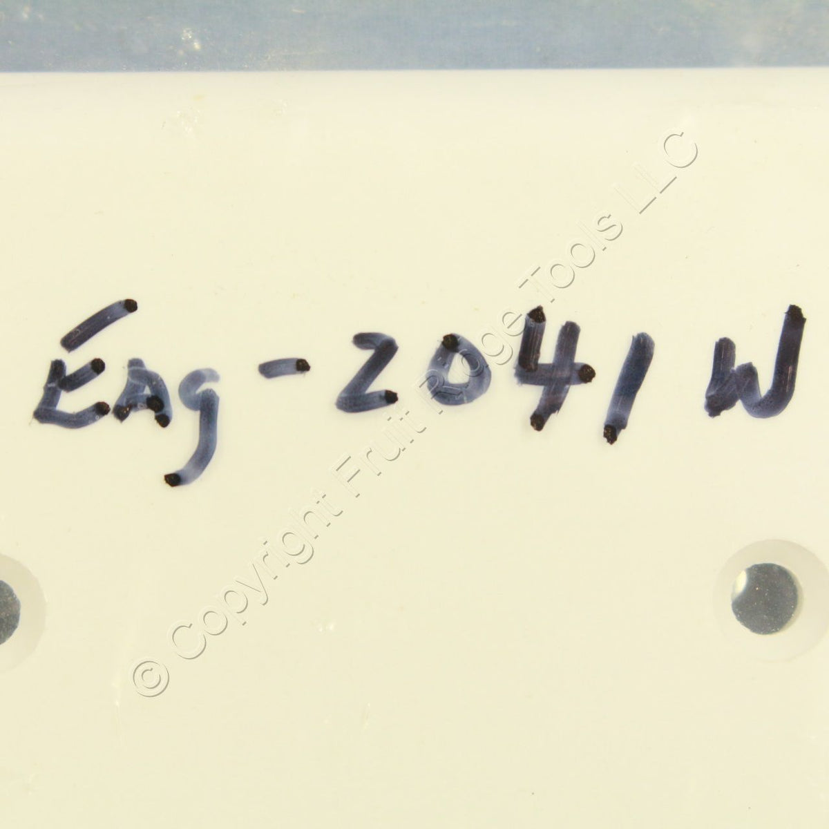 Eagle 2041W White 3-Gang Toggle Switch Plastic Mid-Size Wallplate Cover Plate