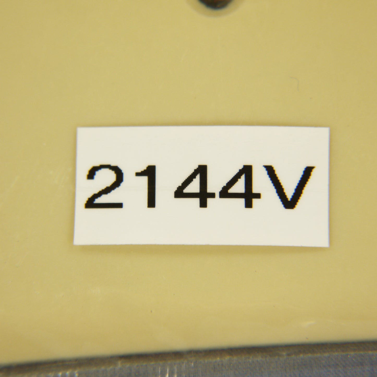 Eagle 2144V Ivory 1-Gang Toggle Switch Plastic Oversize Wallplate Cover Plate
