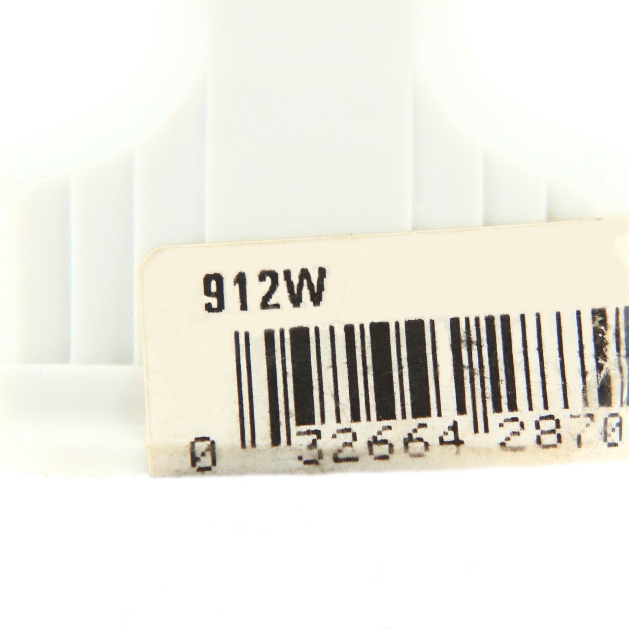 59 Eagle White Commercial Straight Blade Flat Handle Plugs 15A 125V Nema 912W