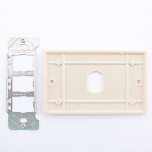 Eagle 951V Ivory Horizontal Despard Switch/Outlet Wallplate 1-PORT W/Mount Strap