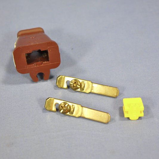 Eagle Brown Straight Plug w/ Cord Clip 15A Non-Polarized Nema 1-15P Bulk SA840B