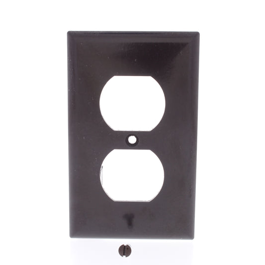 Eaton 2132B Brown 1-Gang Duplex Outlet Plastic Standard Size Wallplate Cover
