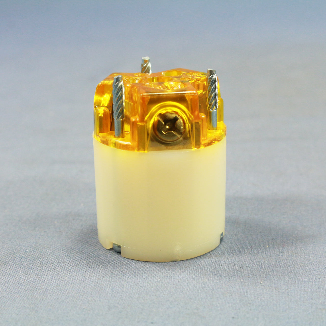Hubbell Industrial Dust Tight Straight Blade Connector 15A NEMA 5-15R HBL1547