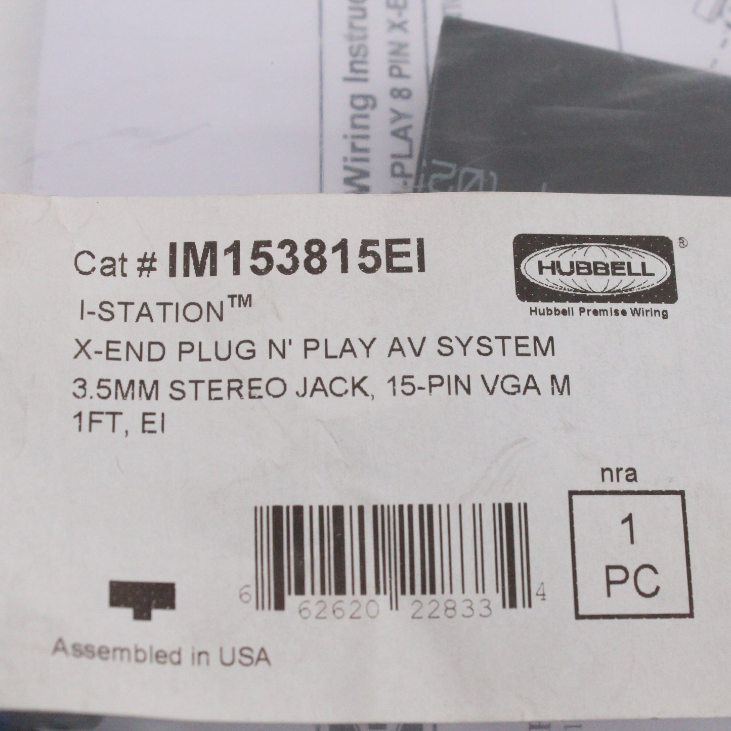 Hubbell IM153815EI Ivory I-Station Plug N' Play 3.5mm Stereo Jack VGA Adapter