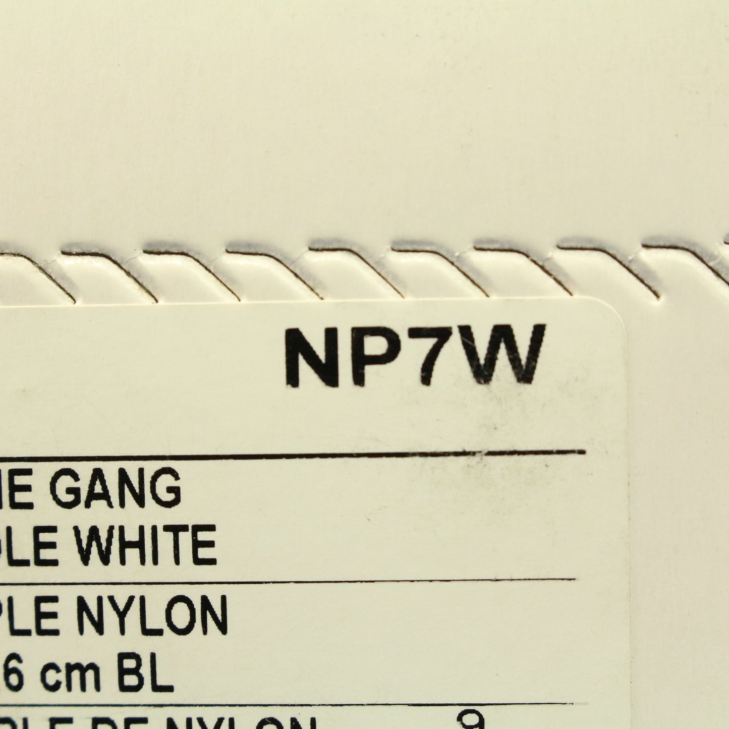 Hubbell NP7W White 1-Gang 1.406" Outlet Unbreakable Nylon Wallplate Cover 25pcs