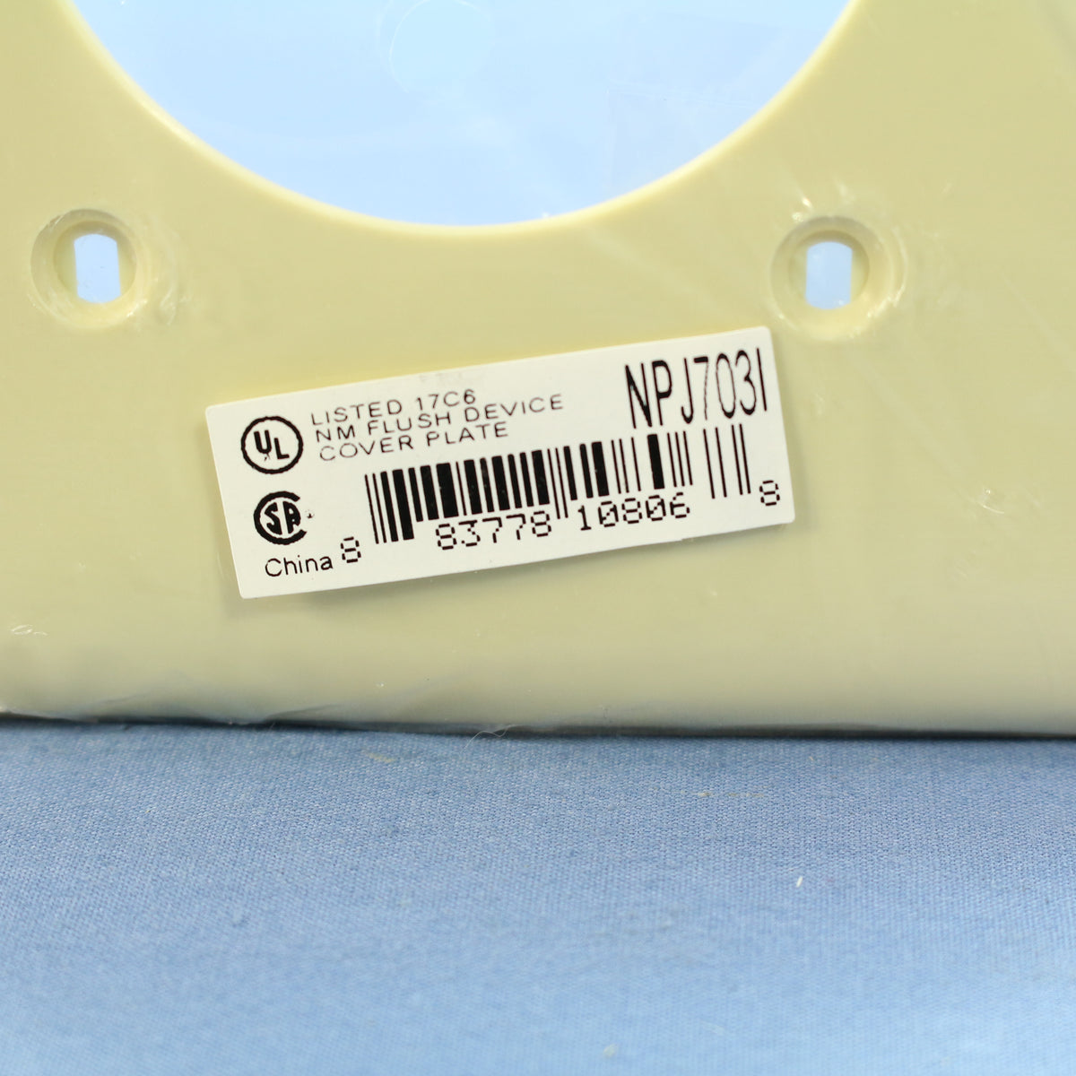 Hubbell NPJ703I Ivory 2-Gang 1- 2.16" Dia Outlet Unbreakable Mid-Size Wallplate