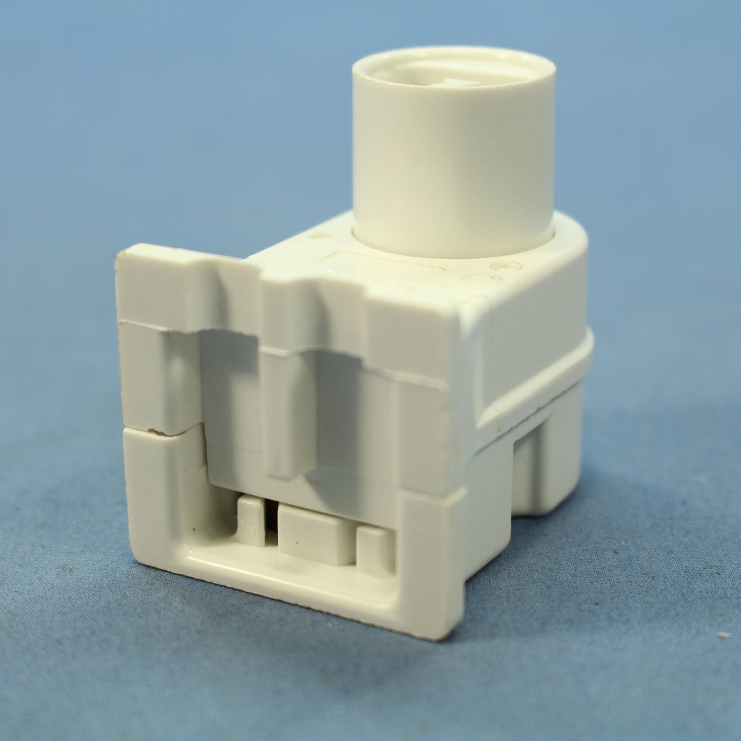 10 Leviton High Output T8 T12 Fluorescent Lamp Holder Plunger Sockets 13550-W