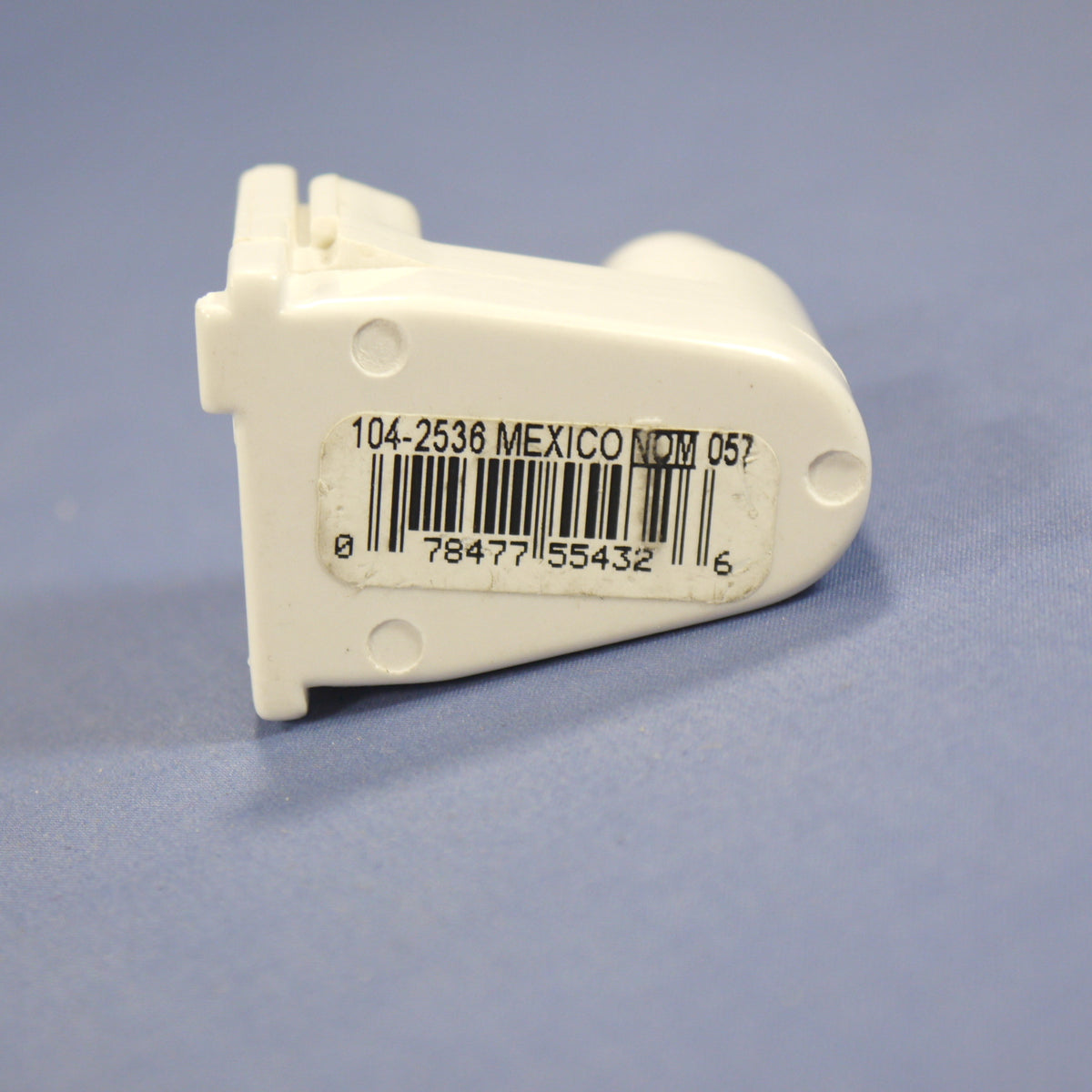 50 Leviton SlimLine Fluorescent Lampholders T8 T12 Light Socket Plunger End 2536
