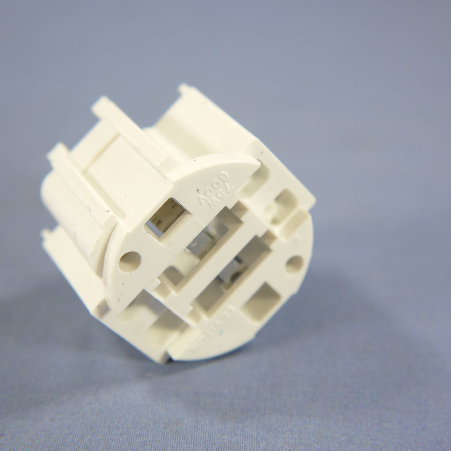 Leviton 26725-2A1 Compact Fluorescent Lampholder Light Sockets G24d-1 Screw Down