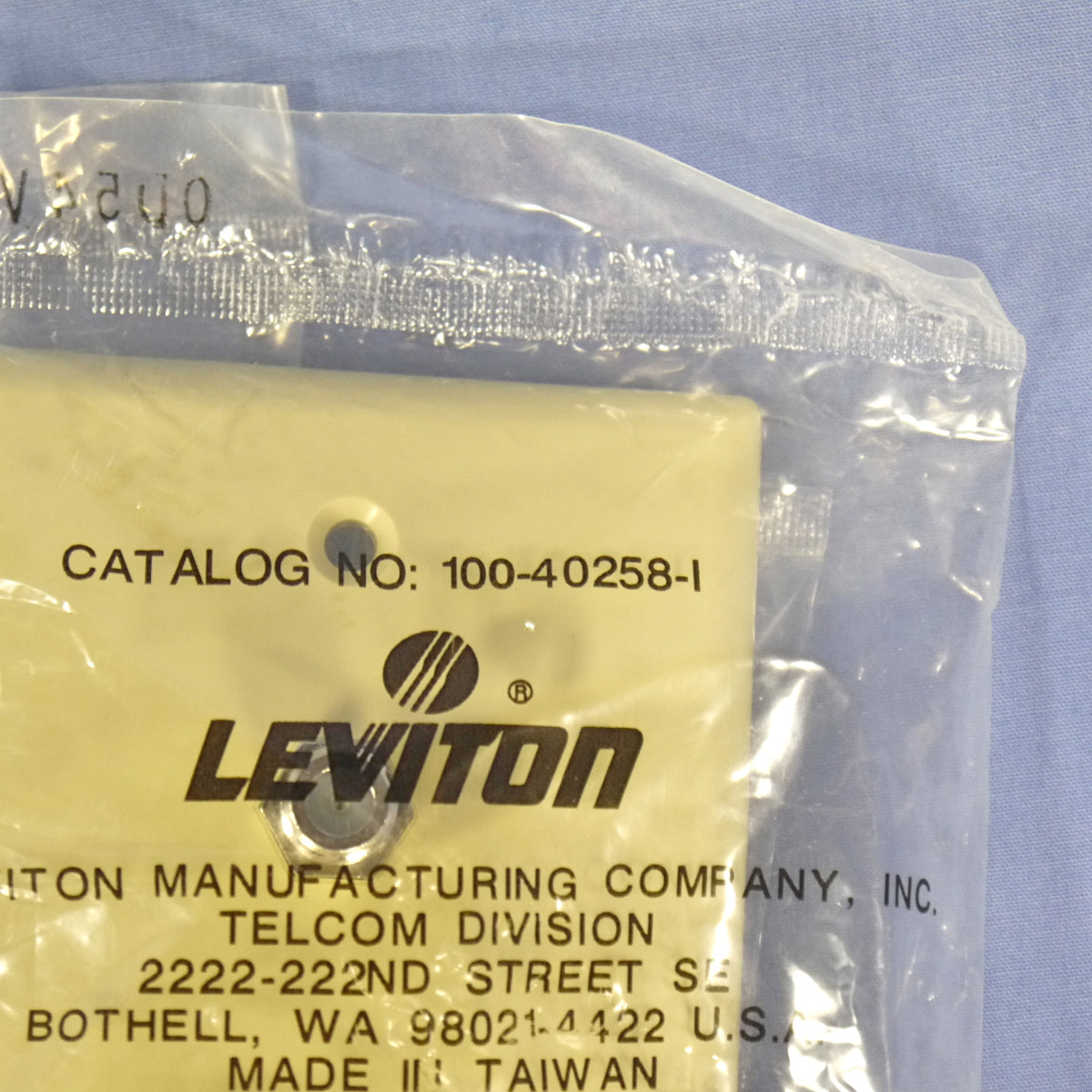 10 Leviton Ivory Phone Coax Cable CATV Video Jack Wallplates Type 625D 40258-I