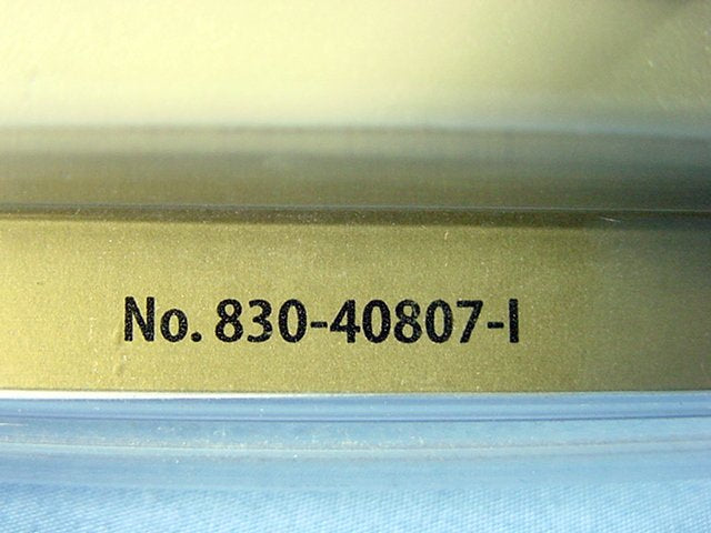 Leviton Ivory Quickport Angled 4-Port Wallplate With Label ID Windows 41090-SMI