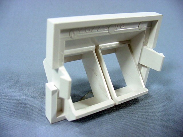 Leviton White MOS Wallplate 2-Port Angled Quickport 45° Adapter Module 41294-2QW