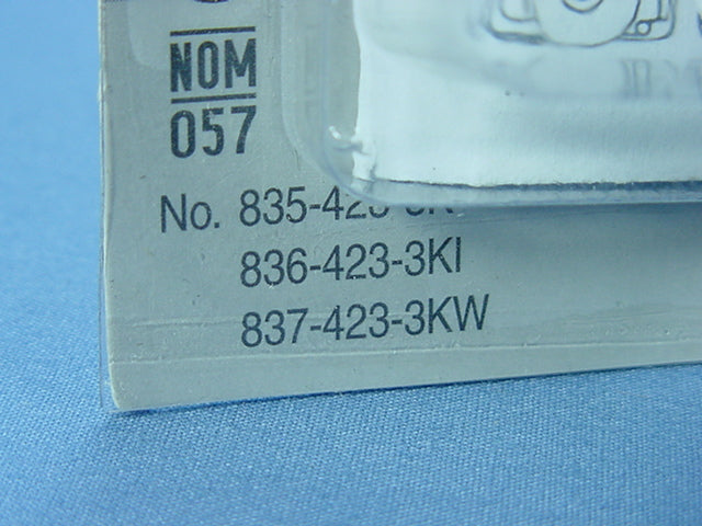 Leviton Miniature White Feed-Through Lamp Cord Switch 6A 125V 423-3KW Carded
