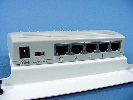 Leviton 10 Base-T 5-Port RJ-45 SMC Network Hub High Speed Networking 47605-EH