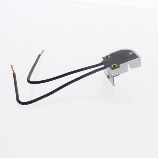 Leviton Medium Bi-Pin Lampholder Steel Bracket Tapped #6-32 w/ 6" 18 AWG Leads