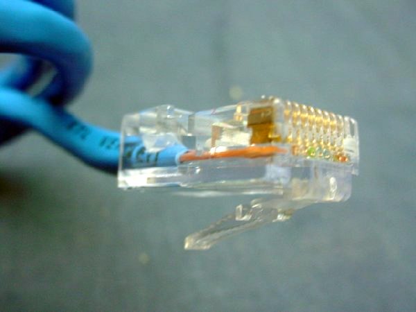 Leviton 52455-3BL Blue Cat5 3ft Ethernet Cable Data Patch Cords Network 25-Pack
