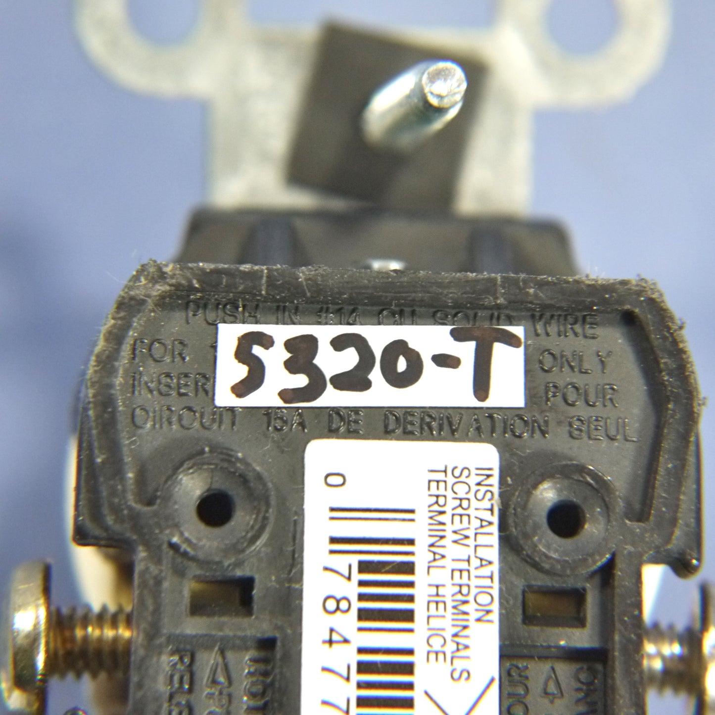 Leviton Light Almond Duplex Receptacle Outlet 15A 125V Nema 5-15R Bulk 5320-T