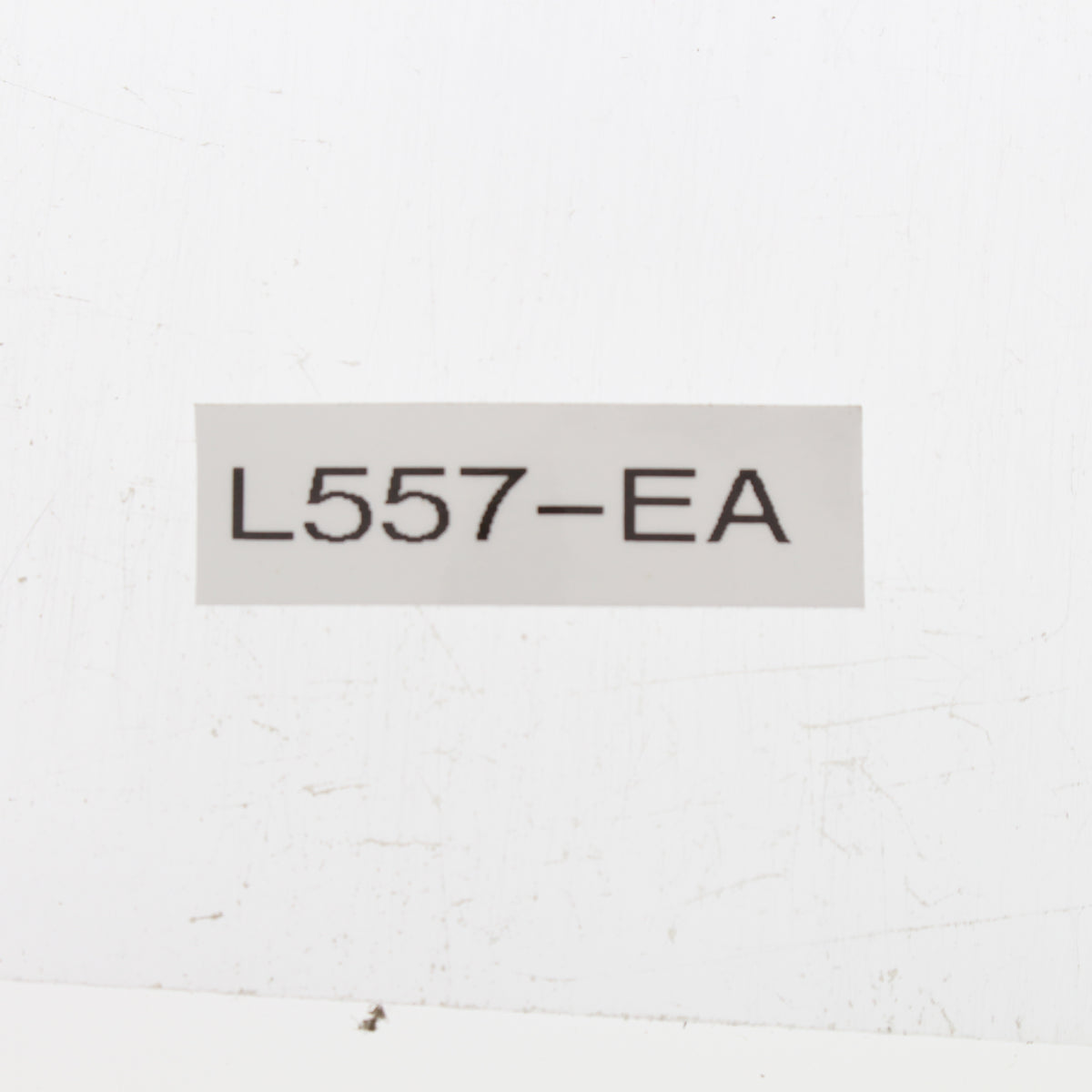 Leviton 557 White Porcelain Lampholder for Metal Halide Lamps with G12 Base 5KV