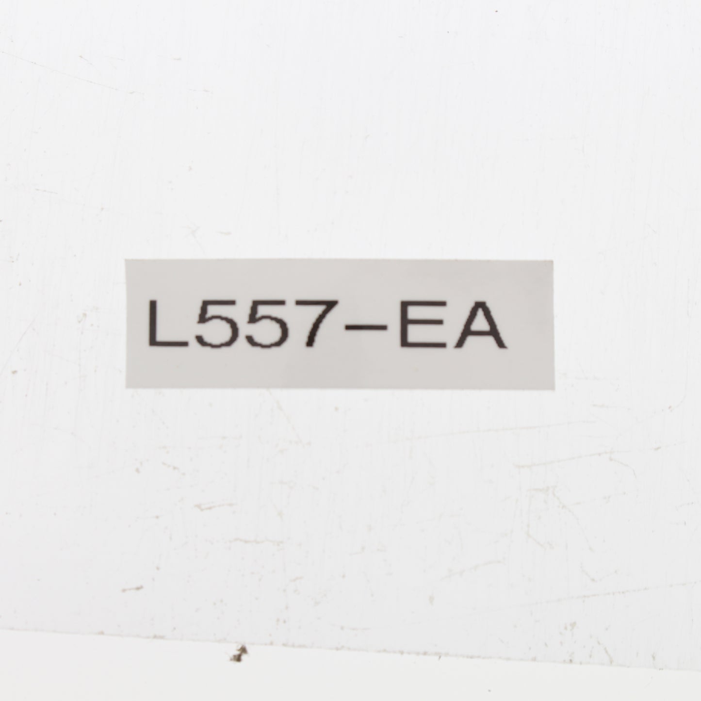 Leviton 557 White Porcelain Lampholder for Metal Halide Lamps with G12 Base 5KV