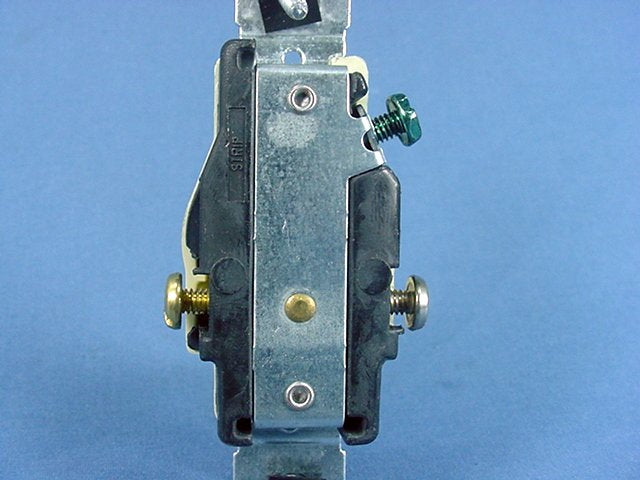 Leviton Ivory Commercial Single Outlet Receptacle 5-20R 20A 125V Bulk 5801-I
