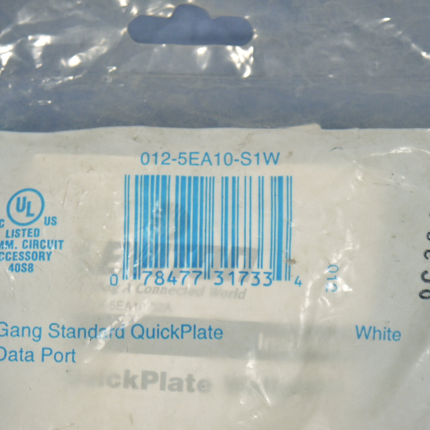 Leviton 5EA10-S1W White Unbreakable 1-Gang 1-Cat 5e Jack Nylon Wallplate Cover