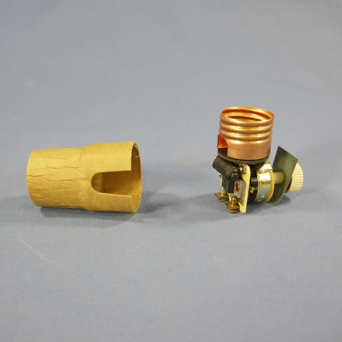 Leviton DIMMER Light Socket Lampholder REPLACEMENT CORE Only 150W 120V Bulk 6151