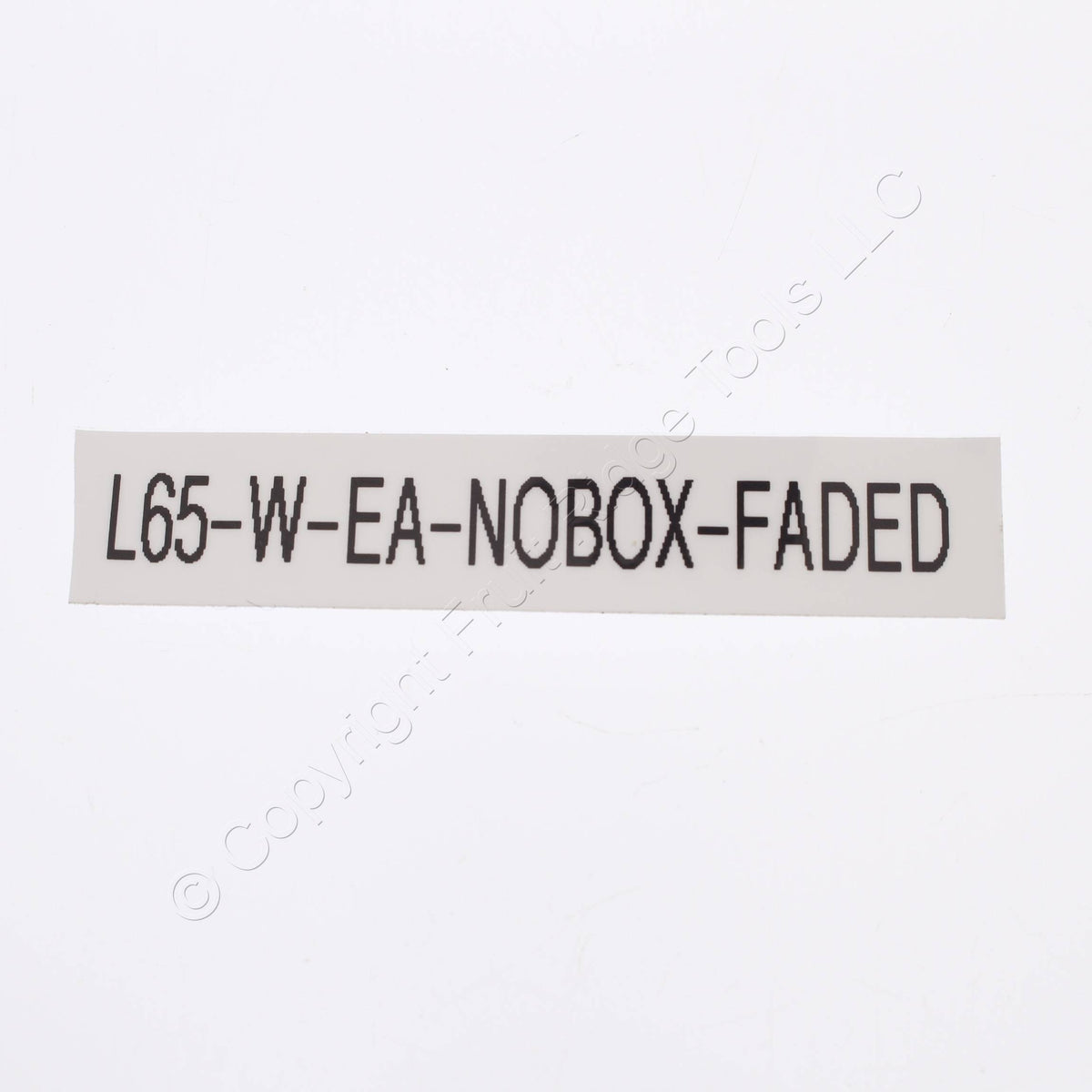 Leviton Faded White Adapter Plug-In Triple Tap Outlet Nema 1-15R 15A 125V 65-W
