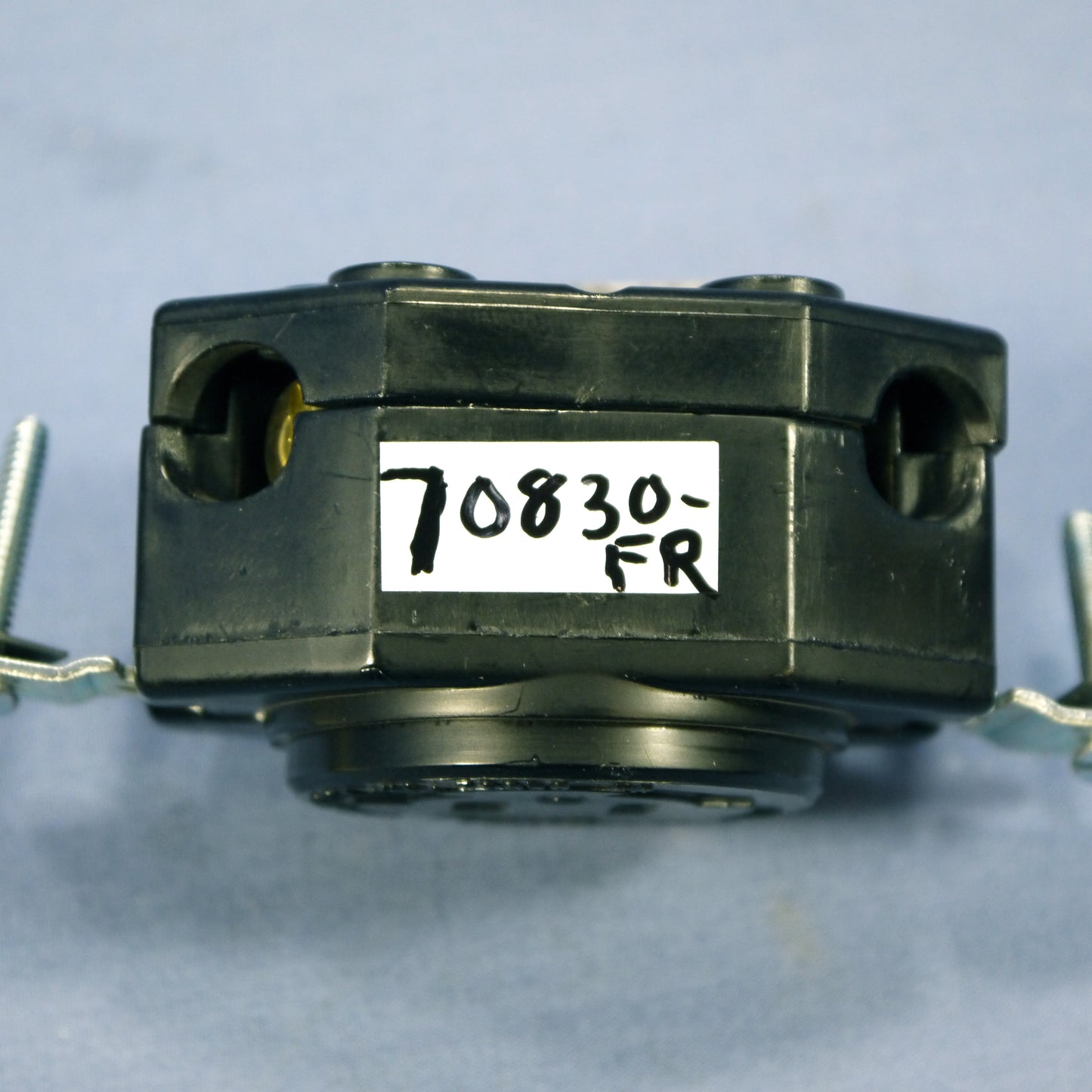 Leviton Twist Turn Locking Receptacle Outlet Nema L8-30R 30A 480V 70830-FR Bulk