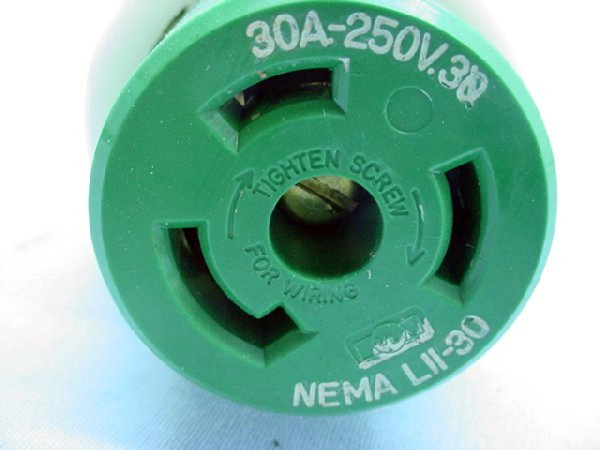 Leviton Twist Turn Locking Plug Connector Nema L11-30R 30A 3� 250V 71130-C
