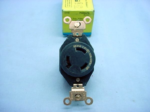 Leviton Locking Receptacle Turn Lock Outlet Nema L12-20R 20A 71220-FR Boxed
