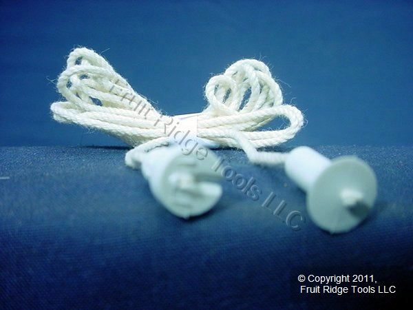 1000 Leviton 3-Foot Light Socket Extension Cord Lamp Holder Pulls w/ Tassel 8010