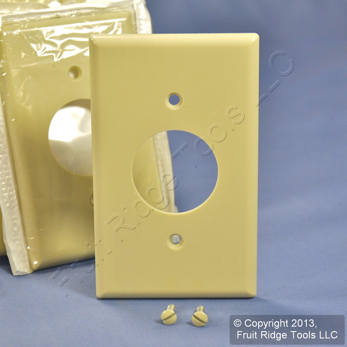 Leviton 86004 Ivory 1-Gang 1.406" Outlet Plastic Standard Wallplate Cover 40pcs
