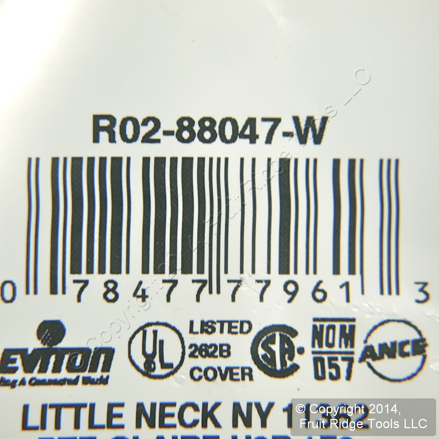 Leviton White 3G Combo Switch/Outlet Wallplate Duplex Receptacle Cover 88047