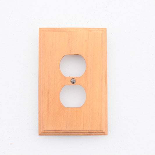 10 Leviton Pine Wood w/ Golden Oak Stain Duplex Receptacle Wallplates 89203-POK