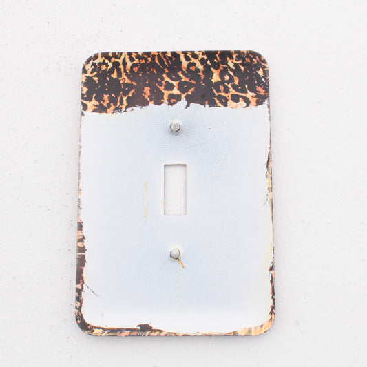 Leviton 89301-ANL Leopard 1-Gang Toggle Switch Metal Oversize Wallplate Cover