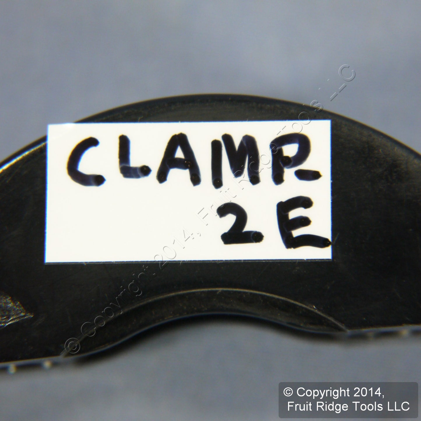 Leviton CLAMP-2E Black 20/30 Amp Straight Locking 3-Wire Cord Clamp