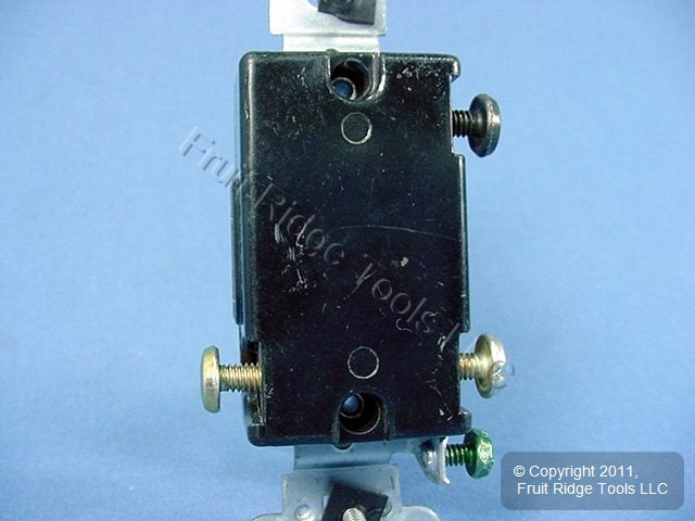 Leviton CS315-2GY Gray 3-Way Commercial Grade Toggle Wall Light Switch 15A Bulk